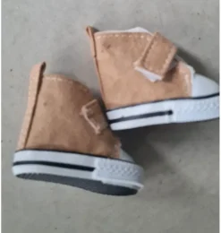 Turnschuhe für (AMIGAS) Puppen / Puppenschuhe